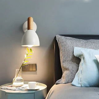 Scandinavian wood wall sconce E27 12cm – black modern bedroom front view