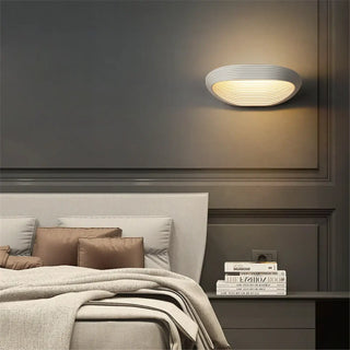 White Scandinavian metal wall sconce – E27 14W 3000K modern design
