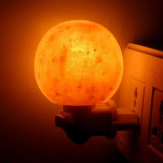 TEUR natural Himalayan salt wall sconce installed