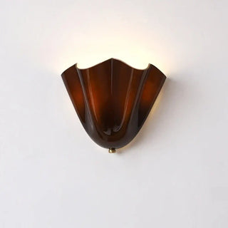 Shell-shaped wall light green – organic fluid curves