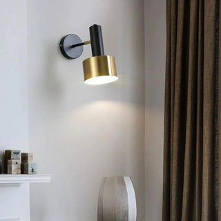 Black brass wall sconce E27 10W aluminum close-up