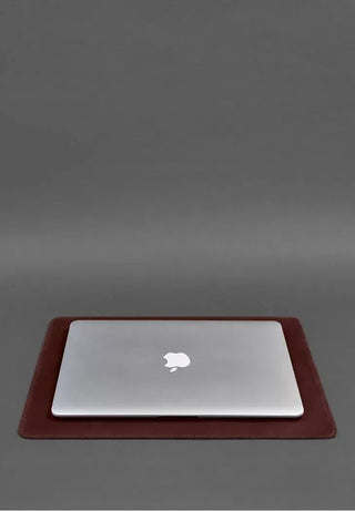 burgundy premium crazy horse leather laptop desk mat close-up