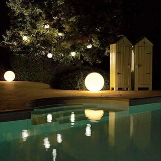 BALL Globe Table Lamp - ambient 360 glow