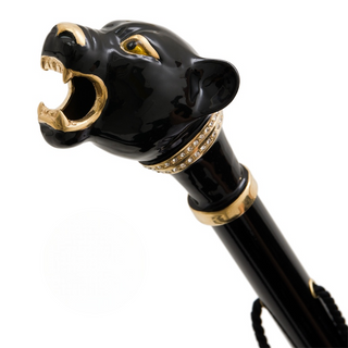 enameled black panther handle wooden shaft long handle handmade Italian luxury shoehorn handle detail