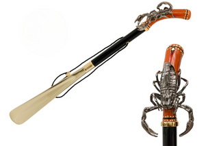 brass scorpion handle wooden shaft long handle handmade Italian luxury shoehorn front view