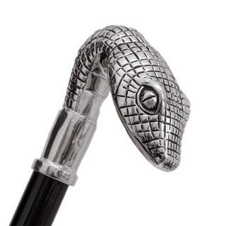 enameled snake head handle wood shaft gift box long handle handmade Italian luxury shoehorn close-up