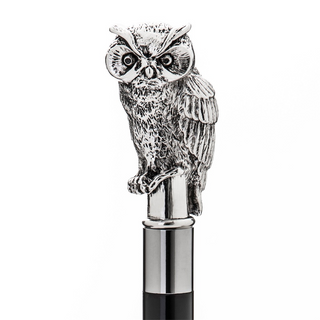 silver owl handle wood shaft long handle handmade Italian luxury shoehorn close-up