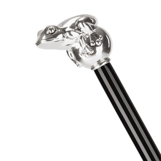 silver frog handle wooden shaft long handle handmade Italian luxury shoehorn close-up