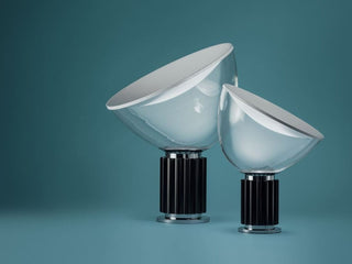 Black aluminum gloss lamp — minimalist white reflector