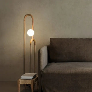 KALIRAN globe floor lamp – in modern living room