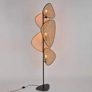 SITUPOU sculptural floor lamp – second elegant pose