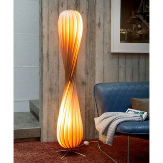 JIAR brown floor lamp – orange-toned sculptural view