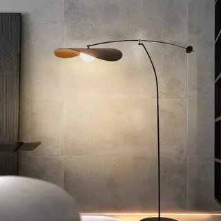 IRONILO arched floor lamp – metal arm detail