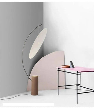 RONDY floor lamp – elliptical shade shadow pattern