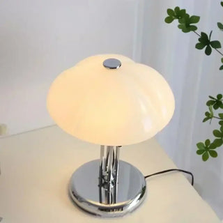 MEDIA mushroom bedside lamp – vintage retro bedroom setting