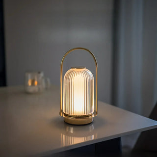 MIU touch bedside lamp – intuitive touch control detail