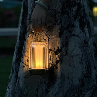 MIU bedside lamp – refined warm light detail