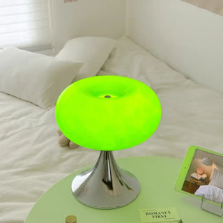 JUPI bedside lamp – sculptural retro silhouette lifestyle