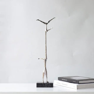 INTERA table lamp – golden sculpture detail