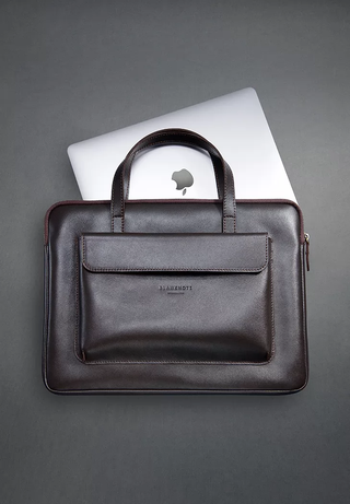 leather carry case full-grain leather bag macbook pro 16 front pocket organizer side view