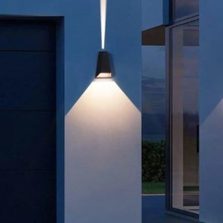 GALVA Galvanized Steel Outdoor Luminaire – Industrial Weather-Resistant Exterior Lamp