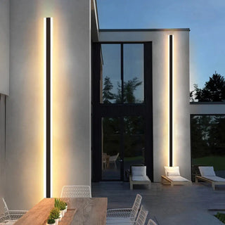 LEDA Horizontal Linear Outdoor Wall Light – Contemporary Exterior Luminaire