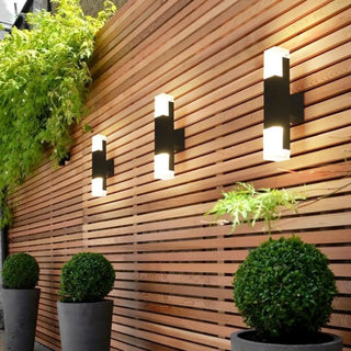 LOUNA Contemporary Exterior Lamp – Wall-Mounted Versatile Outdoor Light