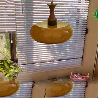 Suspension Dôme Jaune – Luminaire Rétro avec Accents en Bois pour Îlot de Cuisine