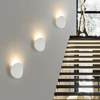PERO Compact Round Exterior Sconce – Small Contemporary Outdoor Wall Light