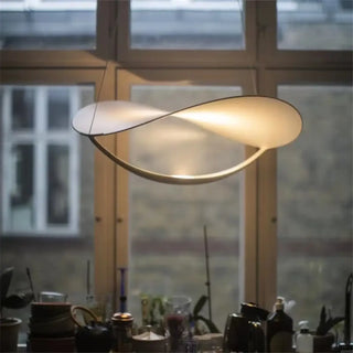 PICAM Atypical Curve Floating Modern Pendant – view 1