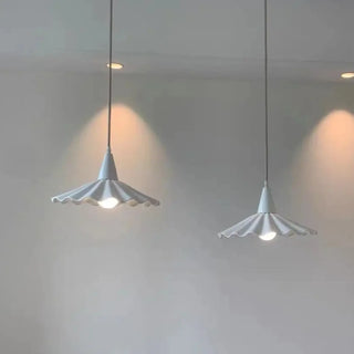 LOCU White Ceramic Wavy Vintage-Chic Ceiling Light – view 5