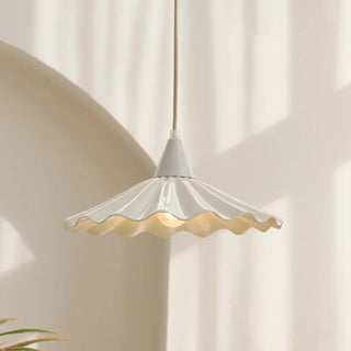 LOCU White Ceramic Wavy Vintage-Chic Ceiling Light – view 4