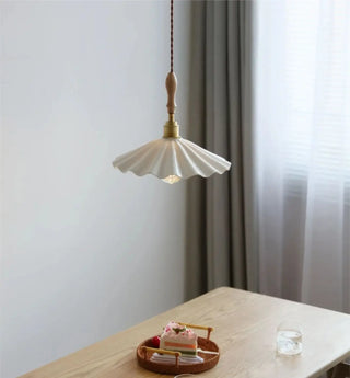 LOCU White Ceramic Wavy Vintage-Chic Ceiling Light – view 7