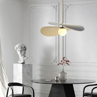 MOLIW White Wing Central Globe Elegant Ceiling Light – view 2