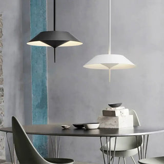 Modern gold metal pendant lamp for dining room — elegant ceiling light