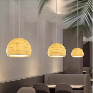 Plafonnier en métal et tissu – Plafonnier design contemporain avec élégance et matériaux mixtes